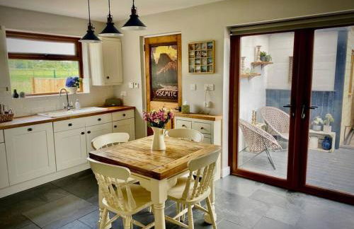 Cosy 3-bedroom home with garden and log burner. - Foto 8