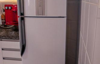 MAIOR NOTA - 2 Quartos com AR CONDICIONADOS SPLIT, Air Fryer, Wi-Fi, Disney Plus, Star Plus, HBO Max, Cadeiras de Praia, Caixa Térmica, Churrasqueira, Rede para Descanso e Chuveirão - 8 pessoas - CONFORTO Máximo - Melhor Localização!! - Photo 23