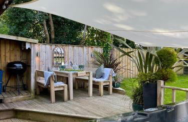 The Lodge@Tyddyn Ucha - Photo 1