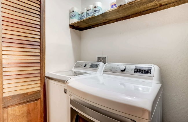 Singing Pines in Marla Bay - Walk to Lake! - Foto 39