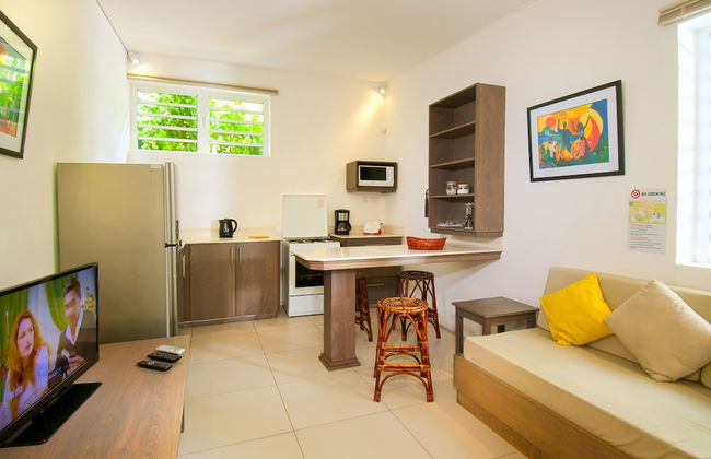 Gardens Retreat - Photo 17