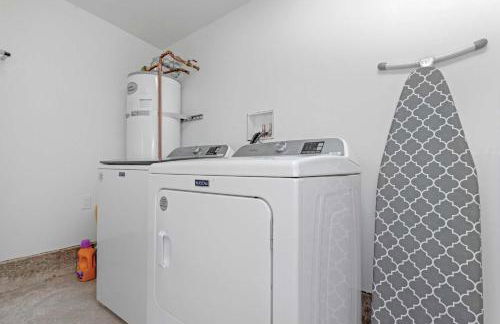 Modern Country Home Near Downtown & Bike Trail - Foto 32