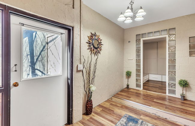 Downtown 2 Story Property 2 Bedroom Apts by RedAwning - Foto 21