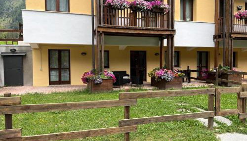 Suite 6 posti Corbet - Piscina -Spa - gym-giardino - Foto 5, Garden, Garden view