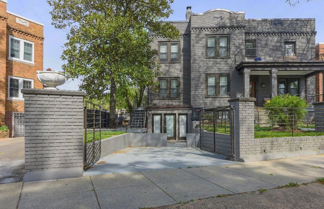 The Magnolia - Modern - 2BD / 2bth - Luxury Bedding - Foto 9