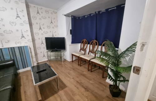 Cheerful 4/5 bed house - Heathrow - Foto 14