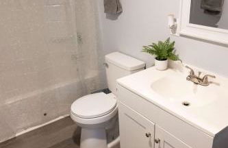 5 Min to Elon - In Unit Washer and Dryer - Fast Wi-Fi - Foto 17