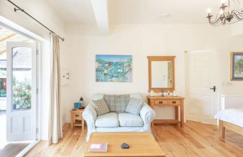 The Stable - cottage with a spectacular lake view - Foto 13