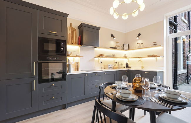 St Georges Apartment- North East Escapes - Photo 18