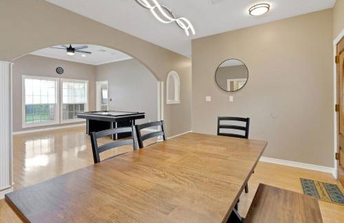 Luxury Home with Gourmet Kitchen - 3 Miles to A&M, Sleeps 14 - Foto 10