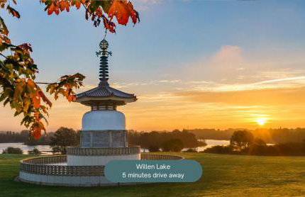 Hunsbury House - Excellent Location - Free Parking, Self-Check-In, SkyTV and Fast Wifi by Yoko Property - Foto 41