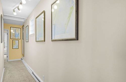 Artist Apartment - Idyllic villa steps from Town & the waterfront! - Foto 17