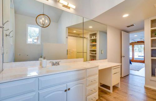 Possum Kingdom Lake House with Private Dock and Views - Foto 12