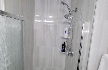 Apartment with Brand new furniture and large parking - Foto 7