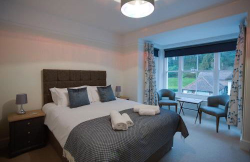 Luxury Large Five Bedroom Family House Sleeps 10 - Photo 15