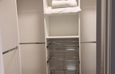 Villa Marina - AMAZING Modern, Spacious, Stylish 2 Master Suites in CENTRAL Marina Del Rey - Photo 32