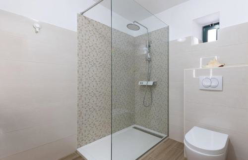 Villa Bella Pietra with private pool, sauna - Photo 35