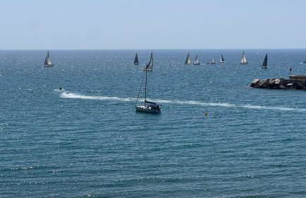 Amazing Beachfront Views - 3 Bedrooms Apartment - Foto 40