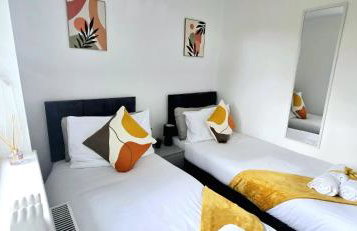 Corby Stay 2BR Work Trips & Family Friendly - Foto 33