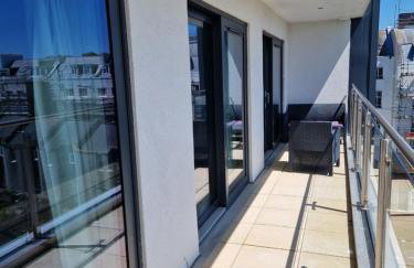 Luxury apartment close to Theatre, Barbican & Hoe 2 kings or 4 single beds secure covered parking - Foto 2