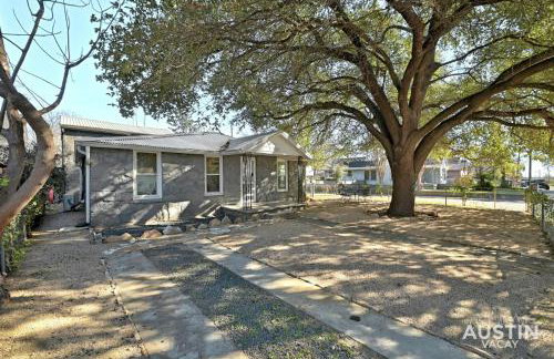 Walk to E. Austin Hotspots 2BR 1BA w Parking Dog-Friendly By Austin Vacay - Foto 4