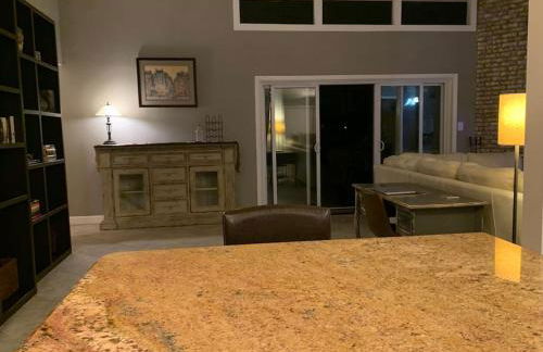 Lakefront Home Where You Can Retreat and Relax - Foto 5