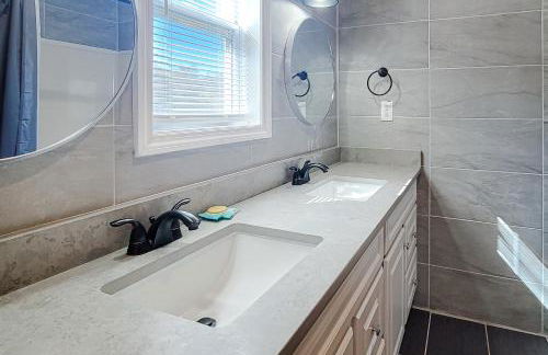 Cozy Home Sleeps 6 Hot Tub Fire Pit Free Ticket - Foto 12