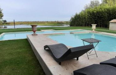 Mas du Versadou, dans un espace naturel protégé, piscine couverte chauffée toute l'année, Spa et salle de jeux - Foto 5