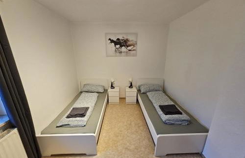 Leuna bei Leipzig & Halle - 2 Apartments mit je 3 Schlafzimmern, Küche, Bad - Foto 13