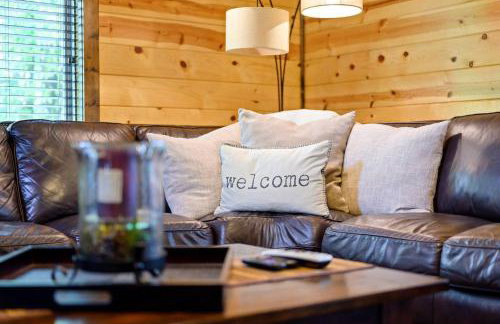 Just the Two of Us RIVER FRONT Luxury Cabin - Foto 57