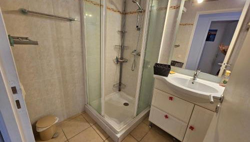 Palmeraie 130- vue mer et village- plage et commerces à pieds - Foto 5, Shower