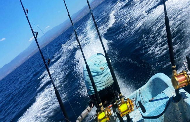 Experiencia de pesca deportiva en alta mar - Tour privado de medio día - Foto 7