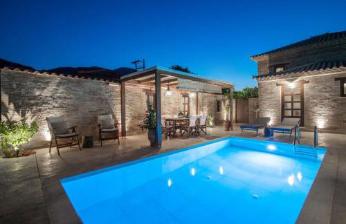 Villa Frontale - Restored Villa with Pool Perfect for 6 Nestled Next to a Traditional Olive Mill and Local Farms Offering Authentic Hospitality and Organic Delights By Villa Mana Gers - Foto 2