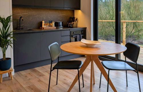 Heron - Luxurious Off-Grid Eco Cabin with River views - Foto 31