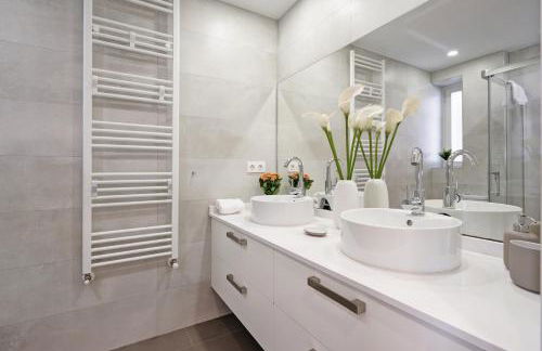 Descubre la Magia de Granada en este apartamento - Foto 19