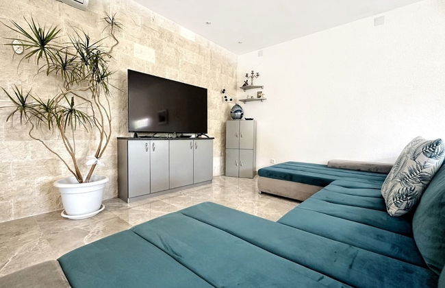 Mia - With Pool - A1 - Photo 11