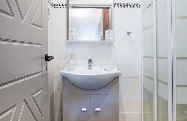 Sunset Apartments near Athens Airport - Photo 42