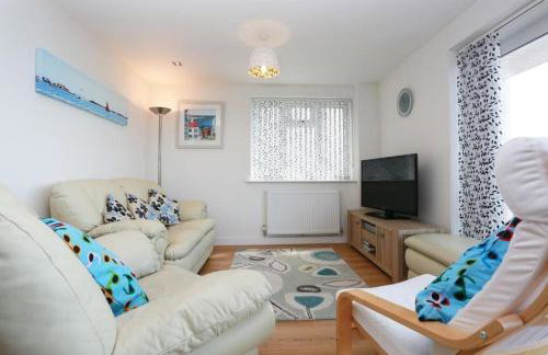 LATITUDE WEST by BOURNECOAST - An Impressive Holiday Apartment with FANTASTIC SEA VIEWS, a Balcony and Parking - FM6180 - Foto 5