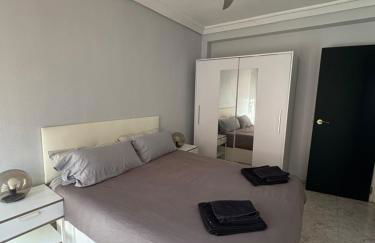 Acogedor apartamento y parking - Foto 12