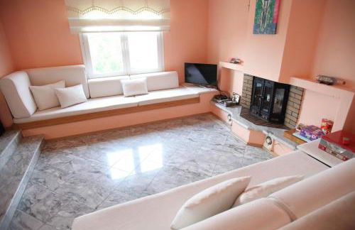 Six Steps From The Forest - Photo 48