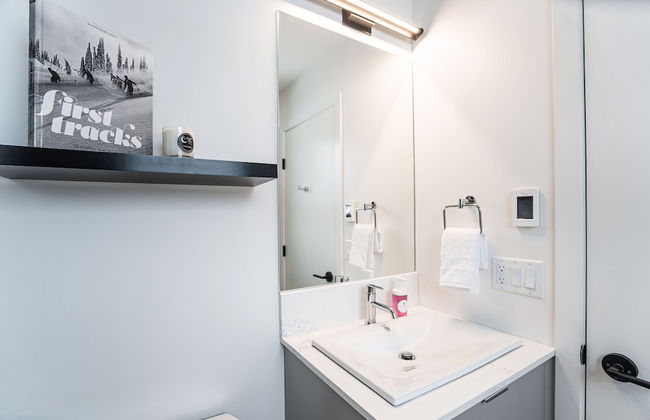 Switchback Suite by Revelstoke Vacations - Photo 37