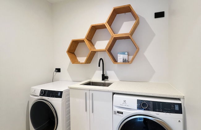 Stunning Lakeview QT Holiday House - Foto 27