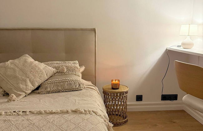 Apartment With a Fire-place - Photo 2