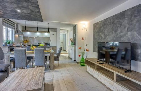 Amazing Apartment In Kanfanar With Wifi - Photo 4