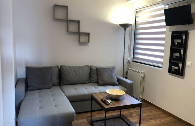 Lemon Tree Suites Near ATH Airport - Photo 26