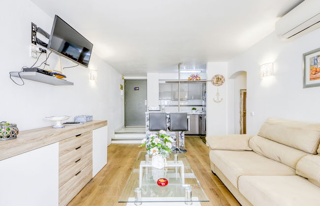 2 bedroom Apartment in Castelló d'Empúries - Photo 3