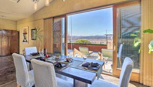 Mtn-View Home with Fenced Backyard in Rimrock! - Foto 2