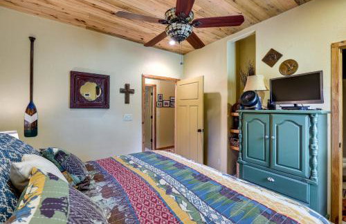 Flag Hole Riverfront Cabin Near Local Attractions! - Foto 13