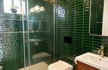 NEW REMODEL Denver Luxury Home with Private HOT TUB - Foto 6