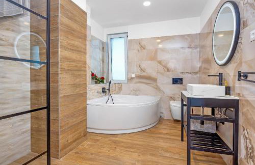 Villa Pinus - Private Pool, Jacuzzi, Game Room - Foto 37